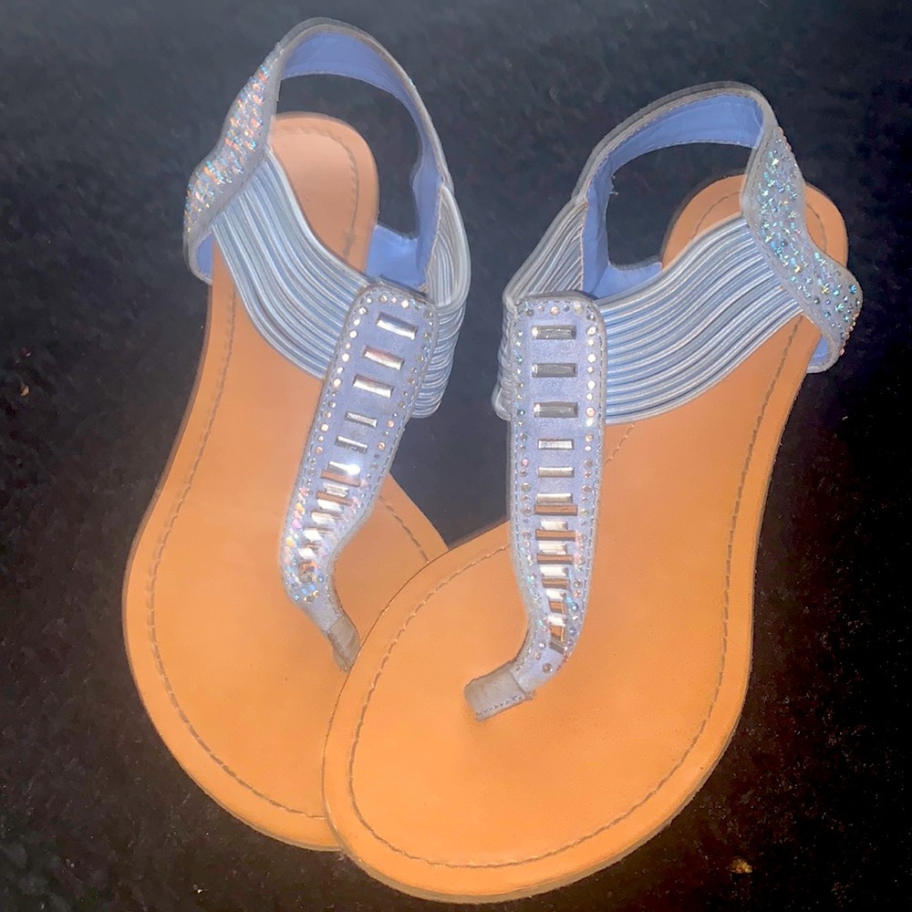 I bought these from my aunt for 50$ because she was moving .